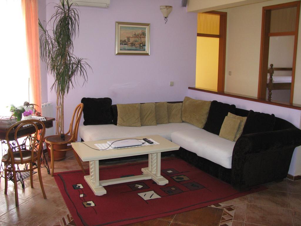 Apartment Megi Tribalj Cameră foto