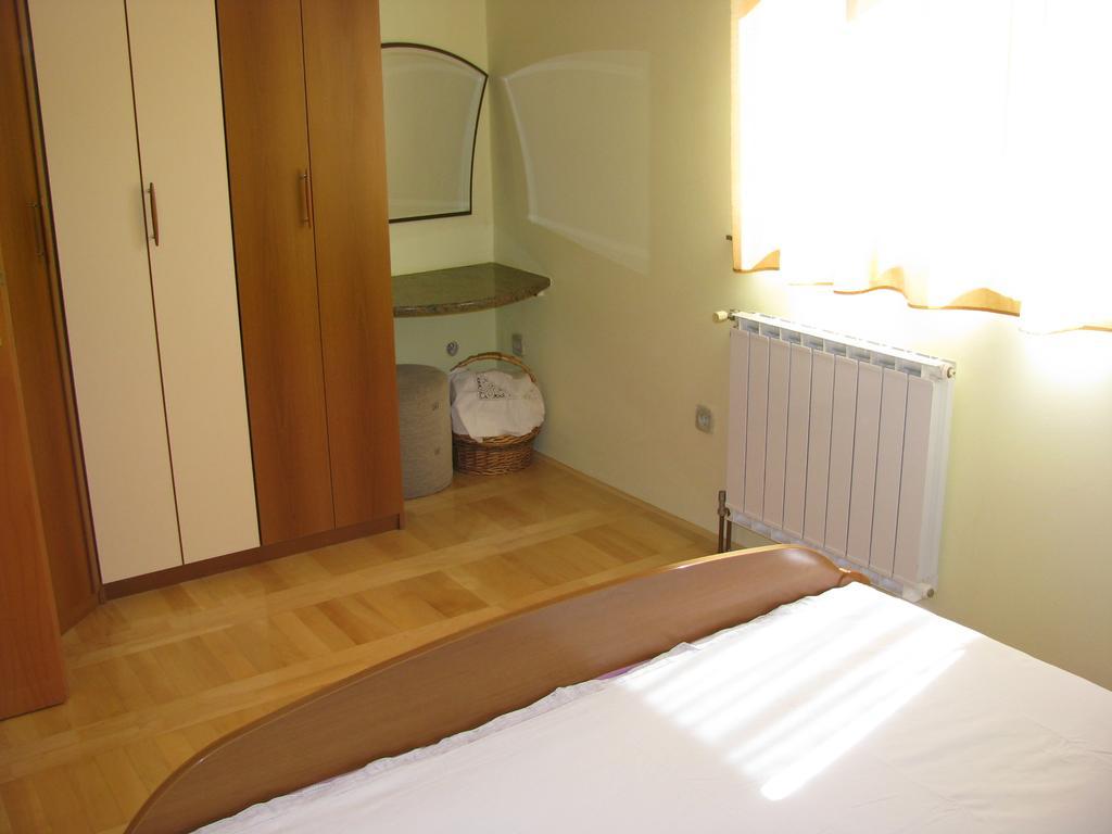 Apartment Megi Tribalj Cameră foto