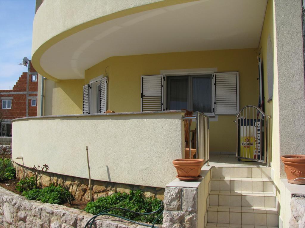 Apartment Megi Tribalj Cameră foto
